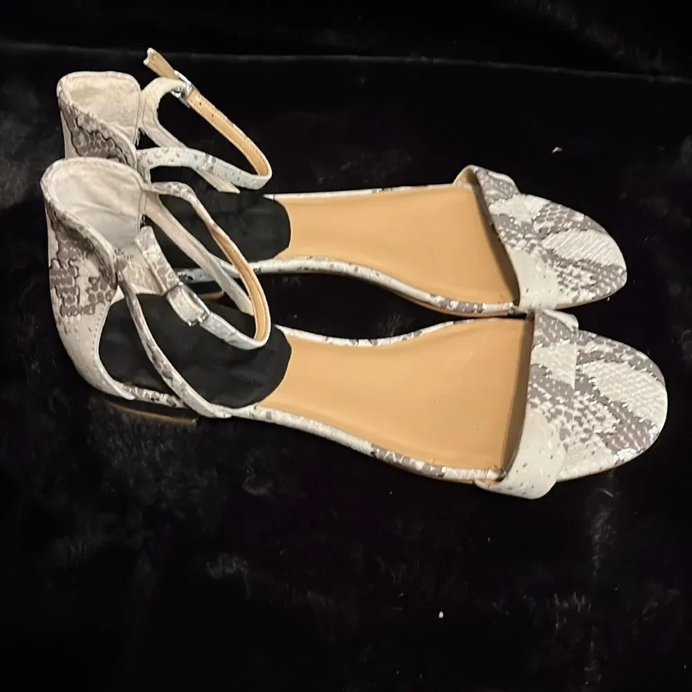 Banana Republic Elegant Snakeskin Sandals